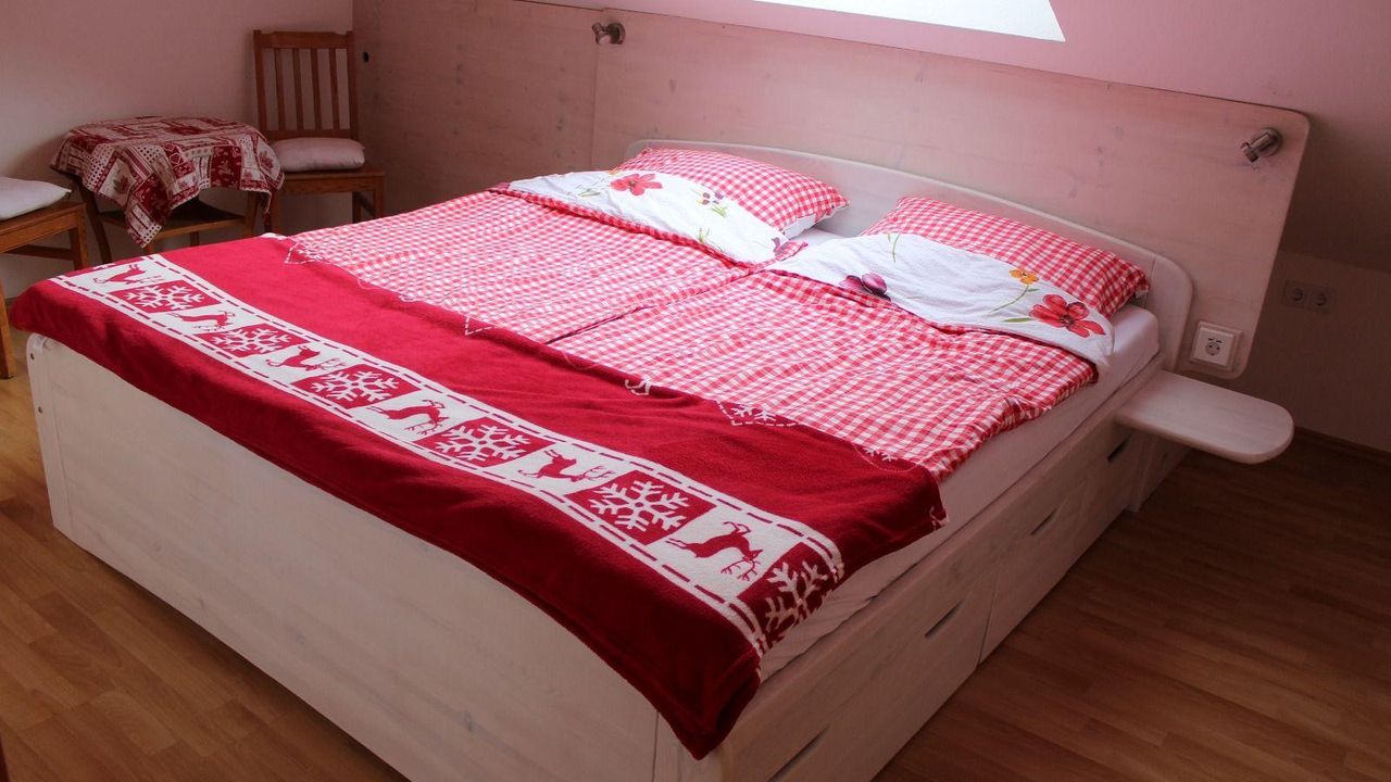 Schlafbereich. 1. Schlafzimmer mit Doppelbett Schlafbereich. 1. Schlafzimmer mit Doppelbett